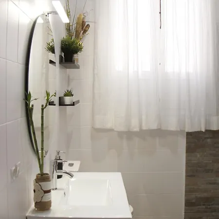 Casa De La Alegria * Granada